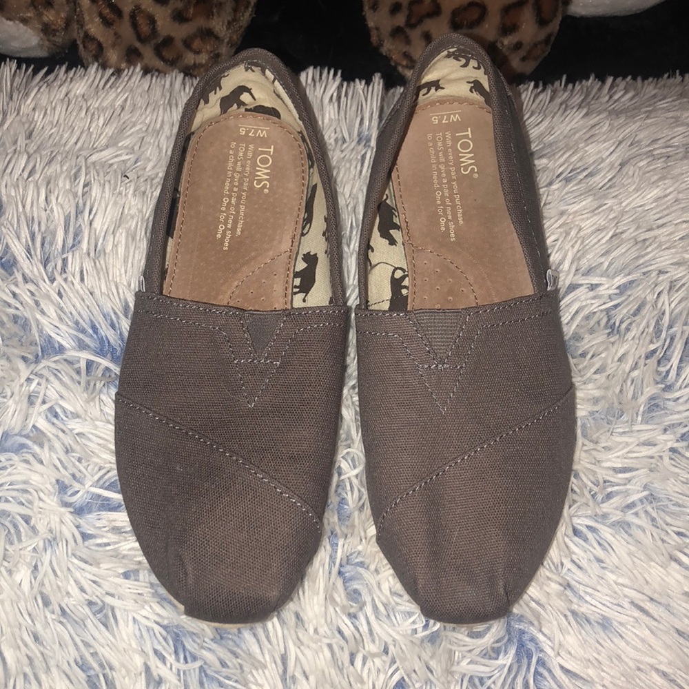 Toms